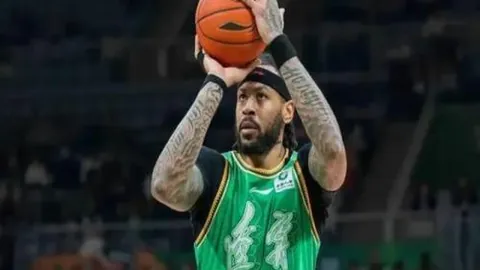 “连续四年全国农村人均收入增速，脱贫县领先于全国平均水平”